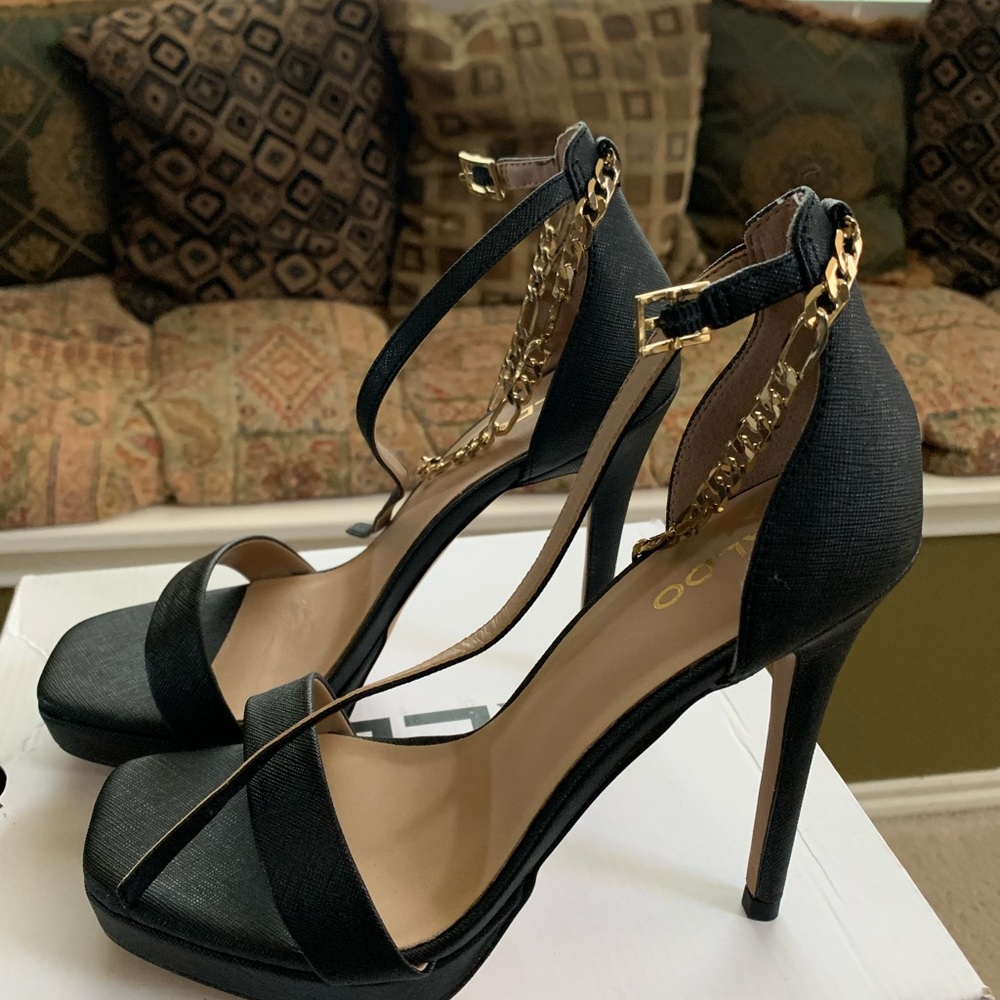 Black Aldo Sandals